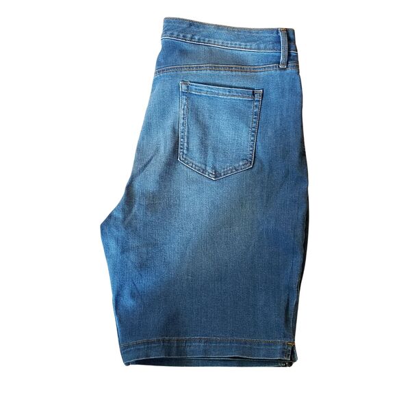 Charter Club Denim Jean Shorts Women's 18 Blue 38x10 - Picture 3 of 5